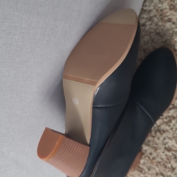 Black Heel Booties-Like New! - Picture 3 of 3
